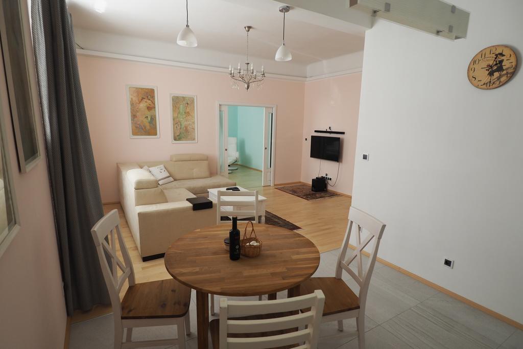 Art Nouveau Apartment Prag Dış mekan fotoğraf